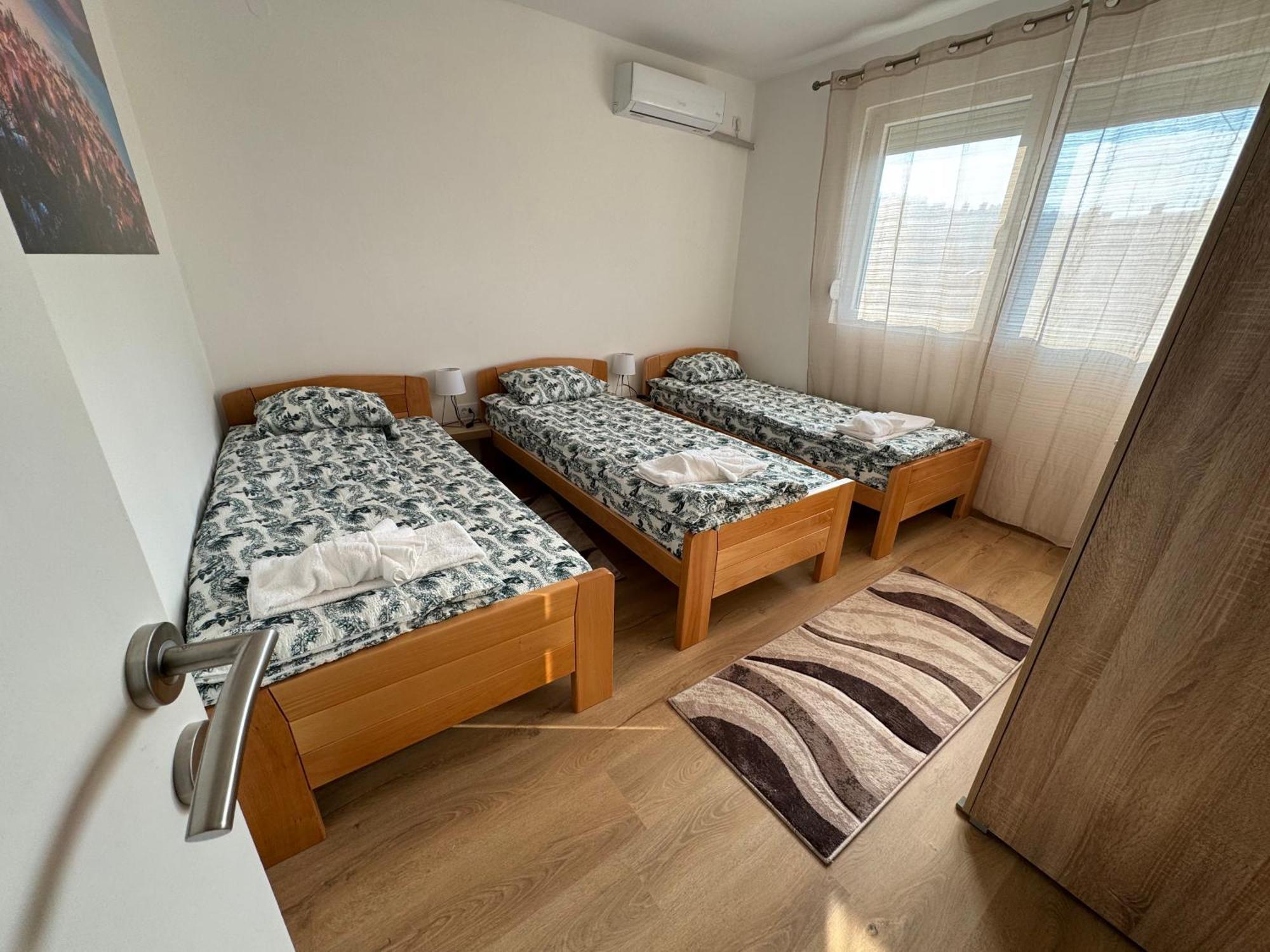 Vuk Apartman 下米拉诺瓦茨 外观 照片